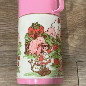 Vintage Strawberry Shortcake 1980 Thermis and Lid